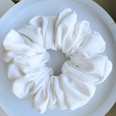 Biała maxi scrunchies z lnu Biała maxi scrunchies z lnu